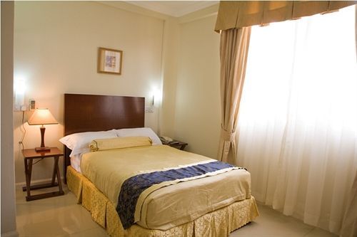 Royal Richester Hotel Accra Exterior foto